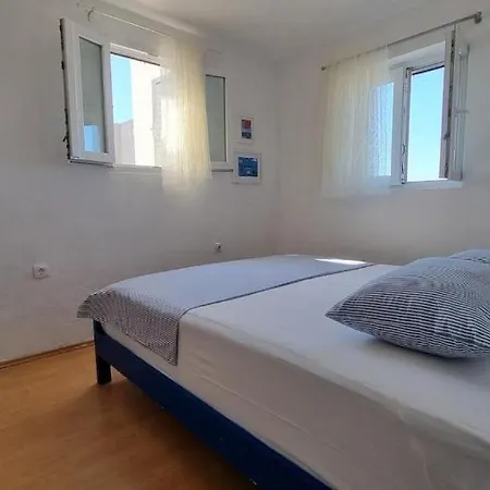 Apartman Mlad - With Pool