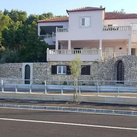 Mlad - With Pool