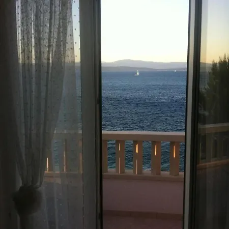 Apartman Mlad - With Pool Rogac